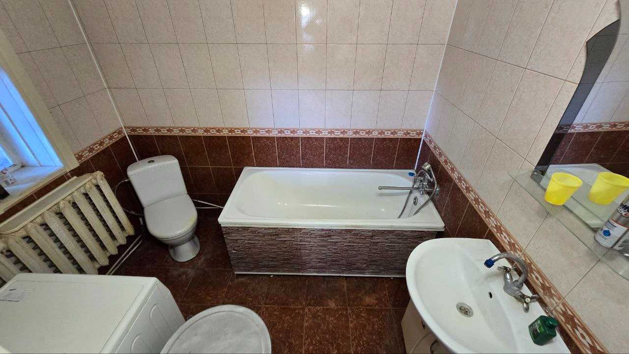 Добротний будинок у Леськах