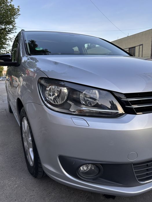 VW Touran 2013 максимальна комплектація ідеальний стан