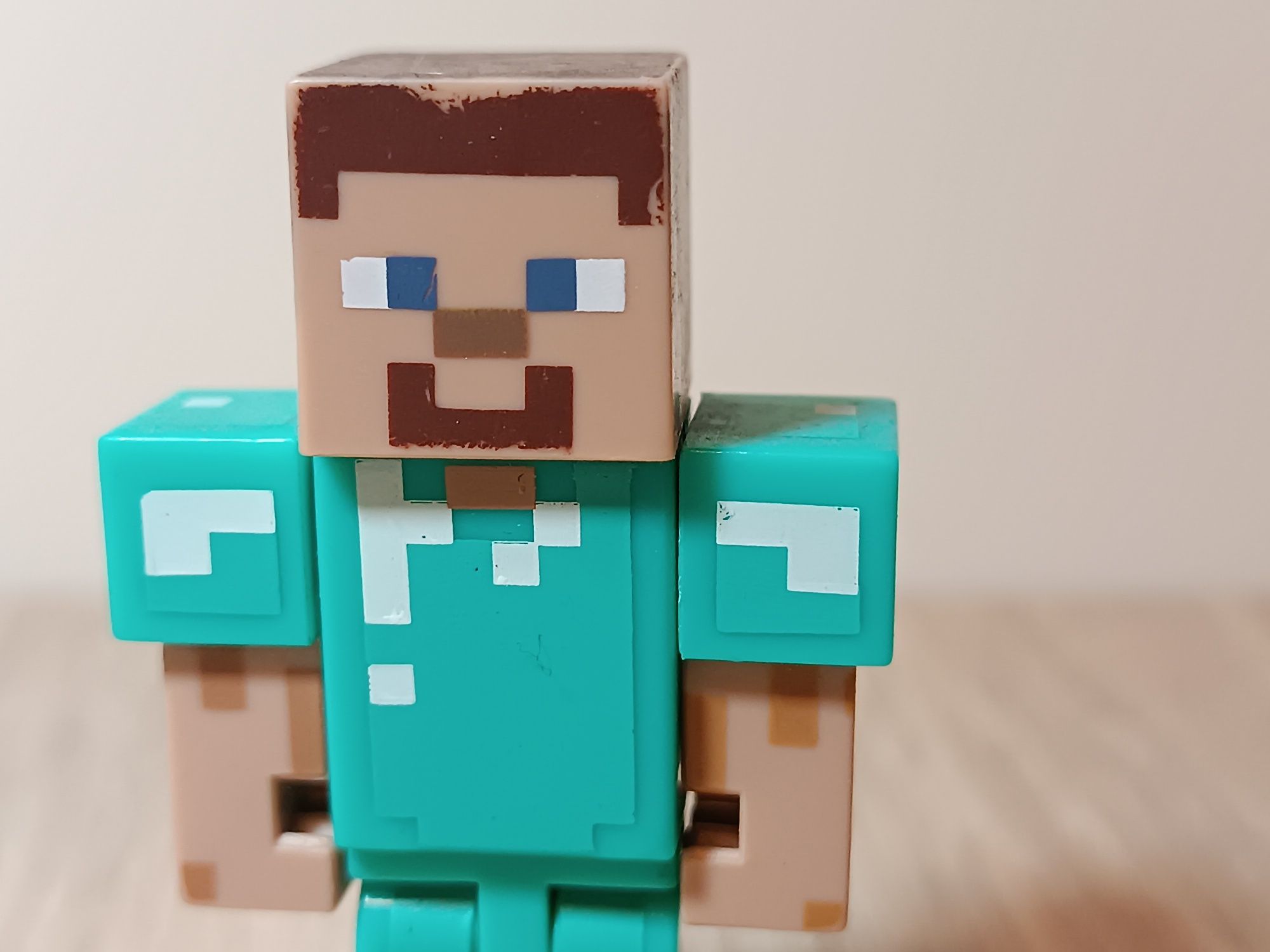 Minecraft Steve With Diamond Armor Action Figure 3" Jazwares