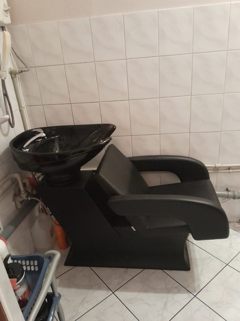 Wynajmę stanowisko fryzjerskie Targówek