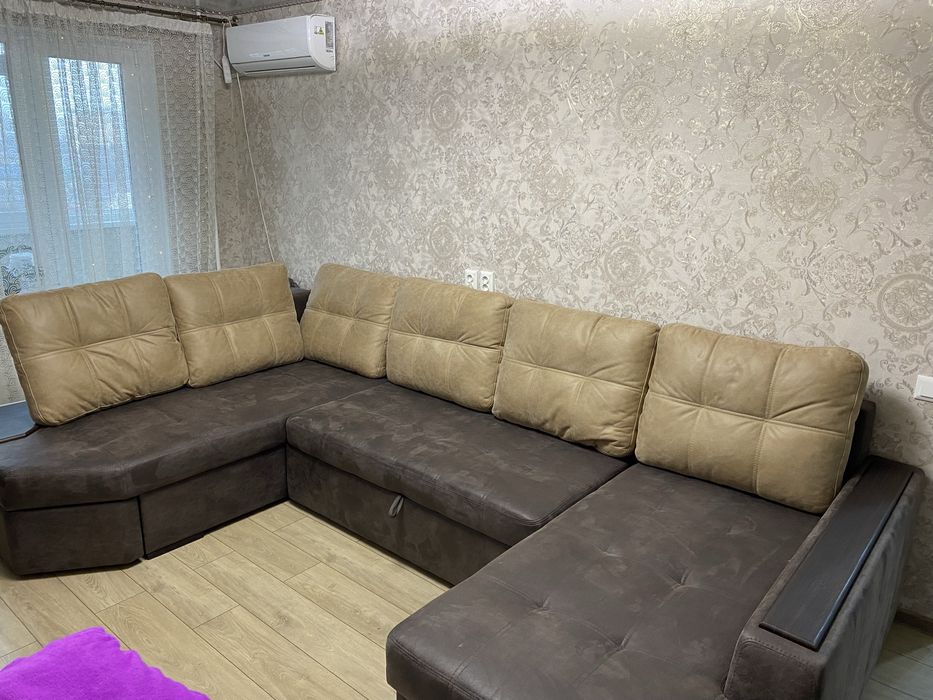 Диван П образний