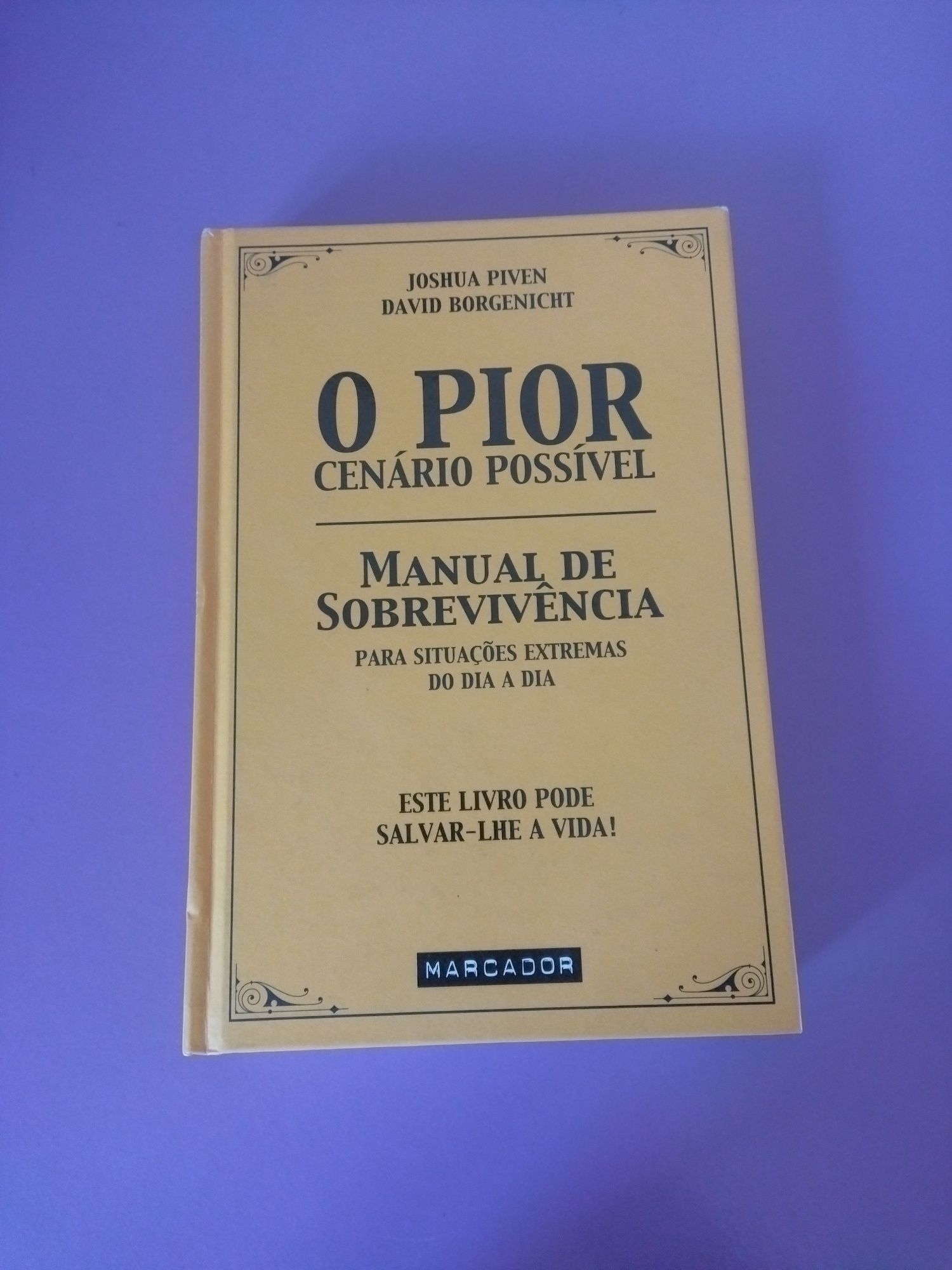 Vendo livro "Manual de Sobrevivência"