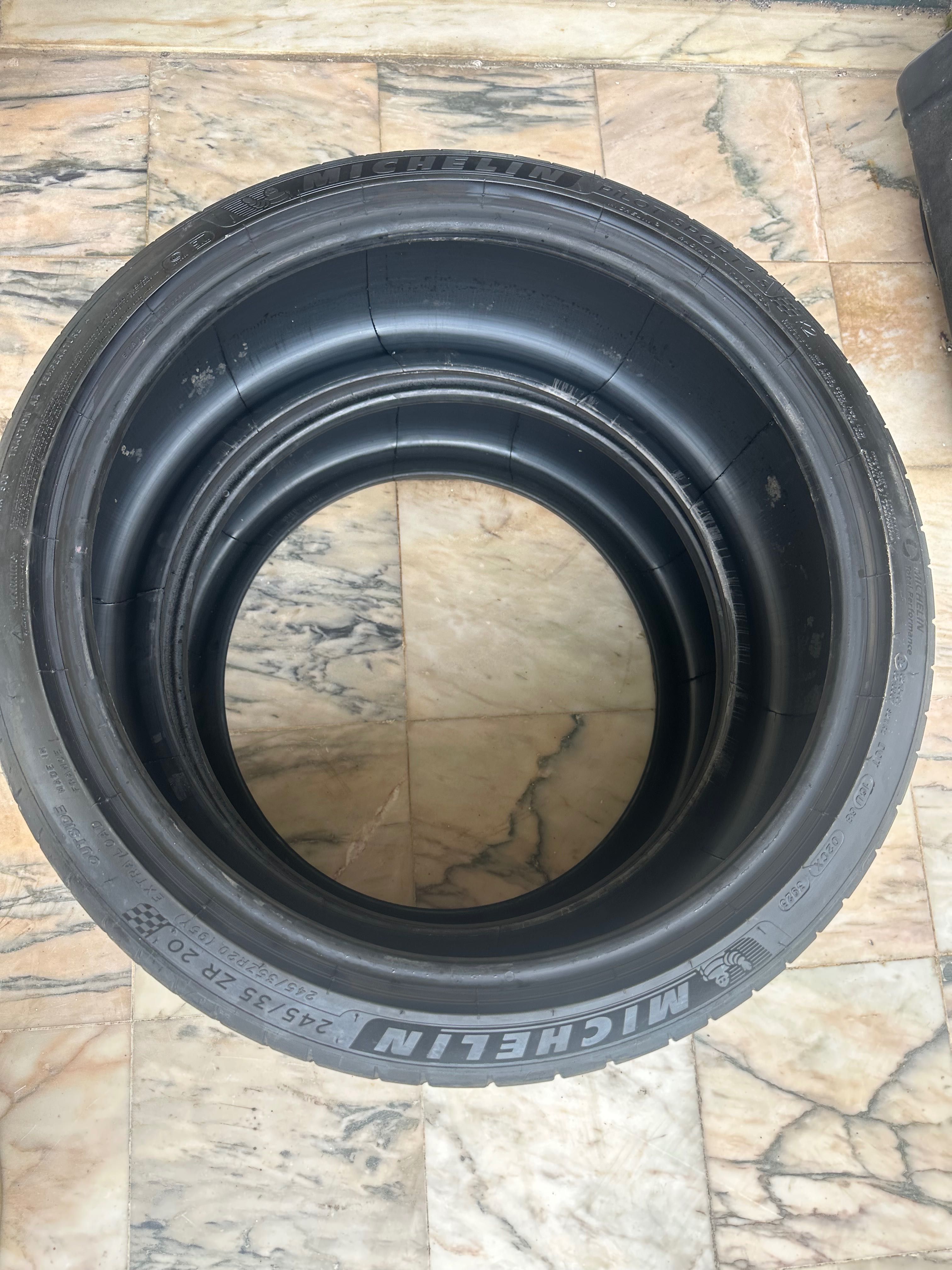Pneus Michelin 245/35 R20