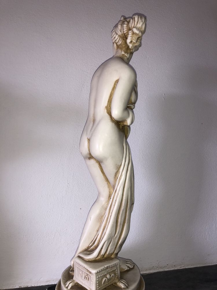 Estátua - Vénus decorativa