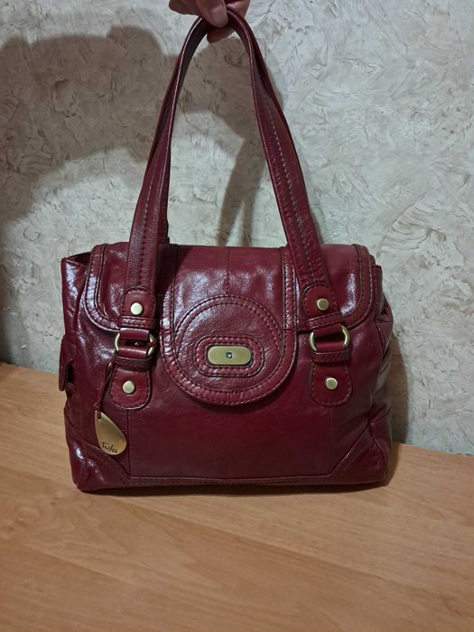 Сумка з лакованої шкіри Tula