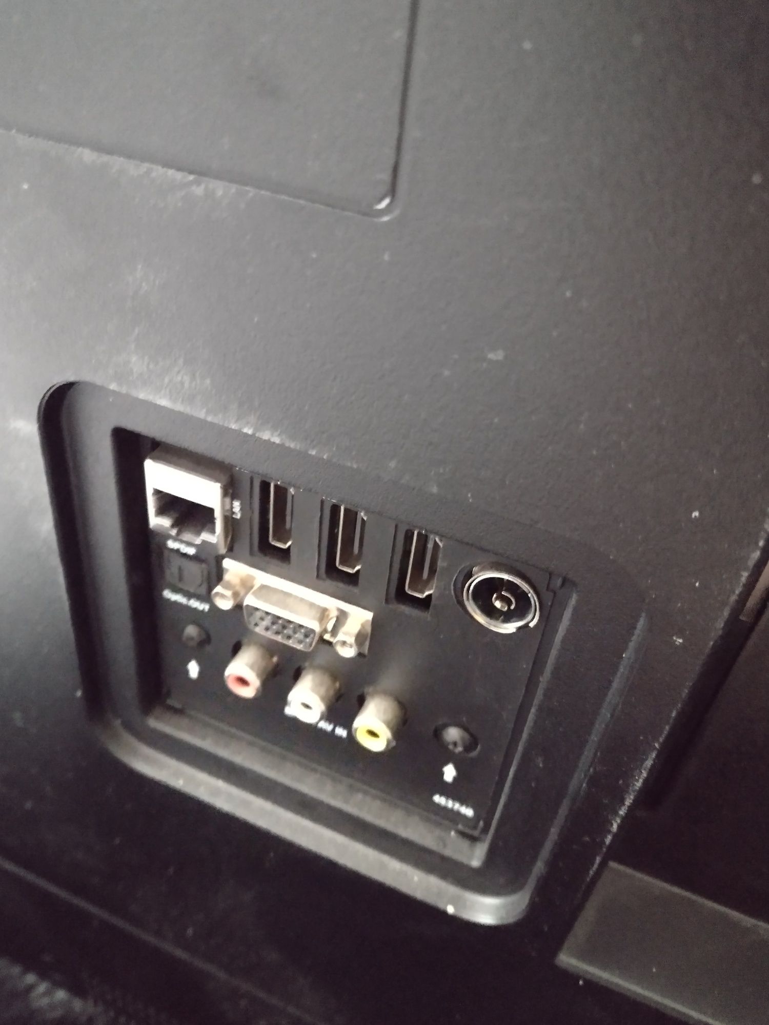 Panasonic tx65fx560b uszkodzony