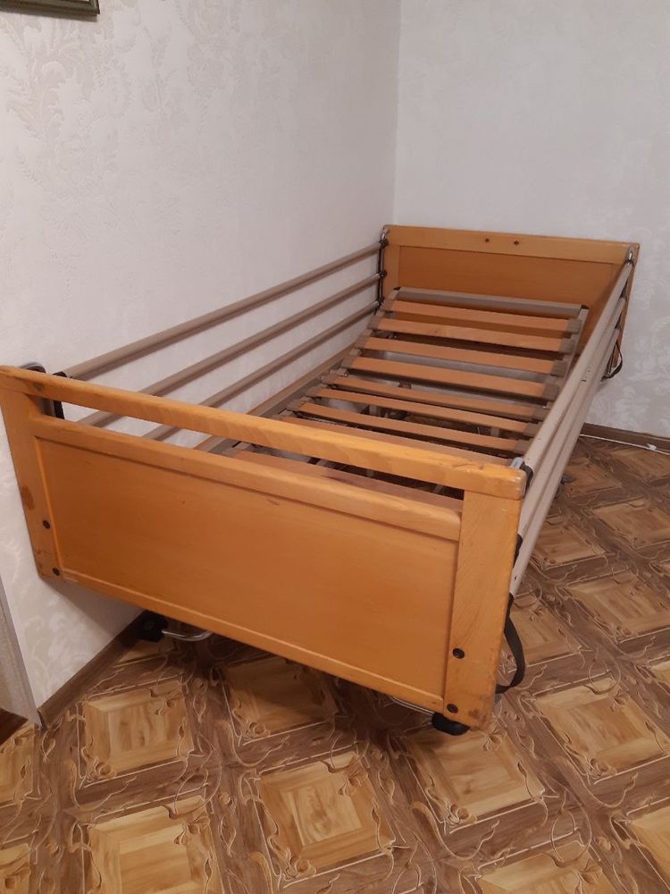 Ліжко для інвалідів