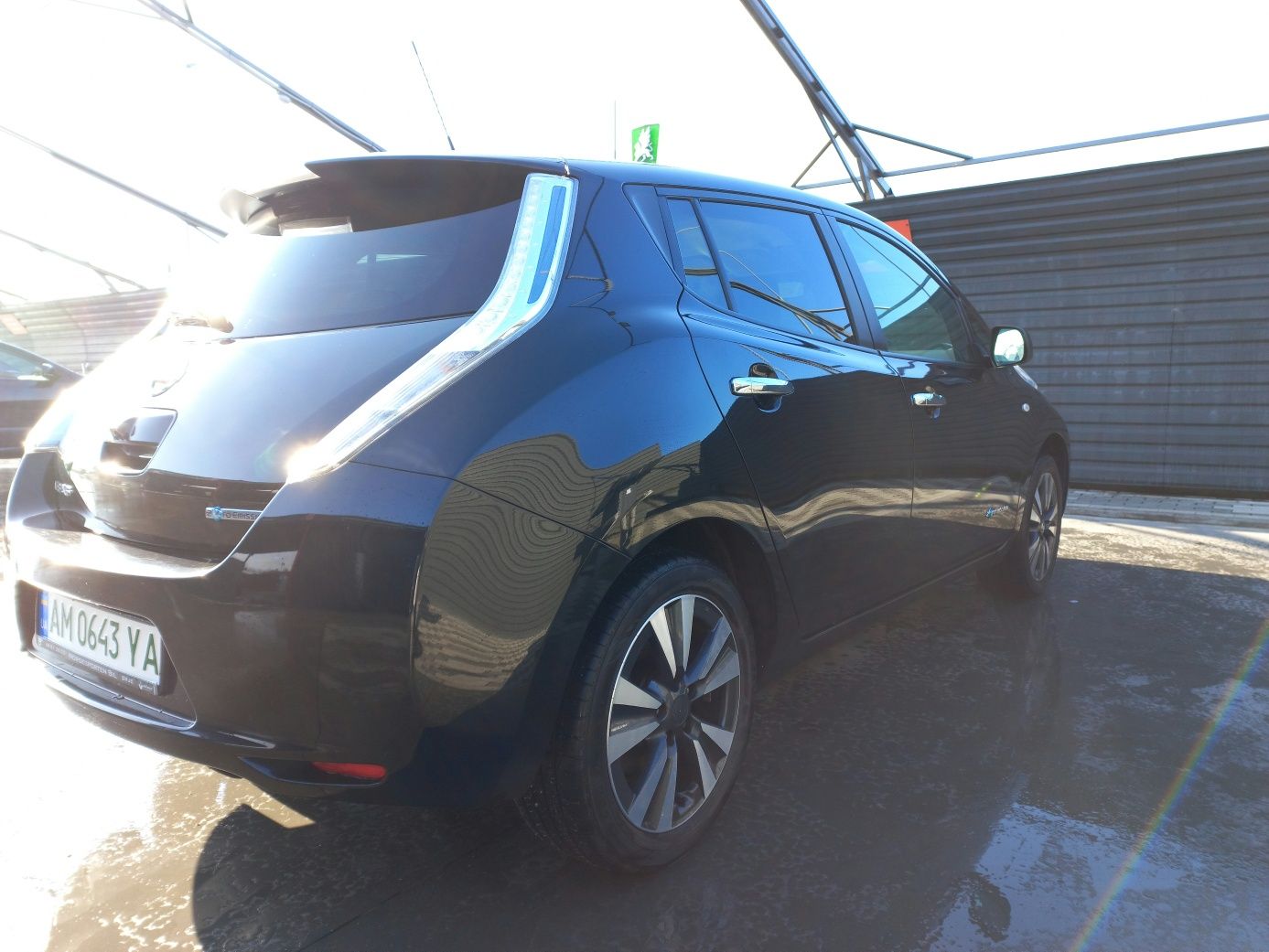 Nissan Leaf 2017 року