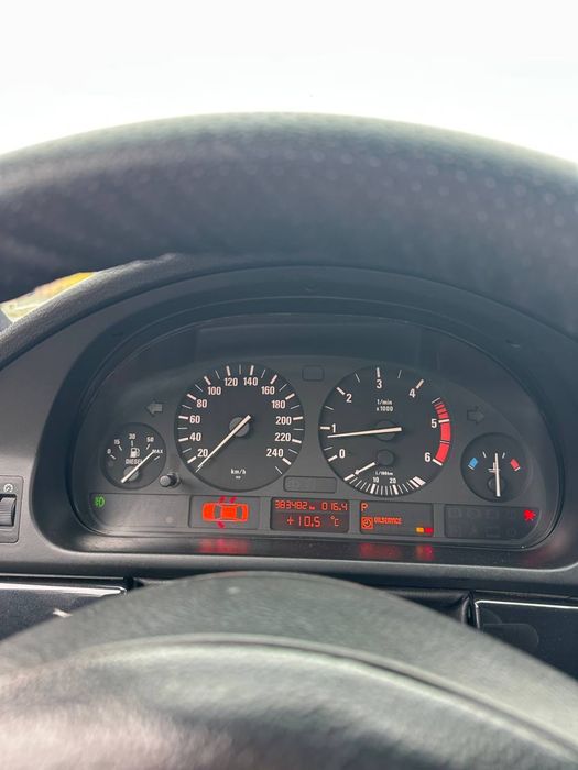 ВMW e39   525d 2002