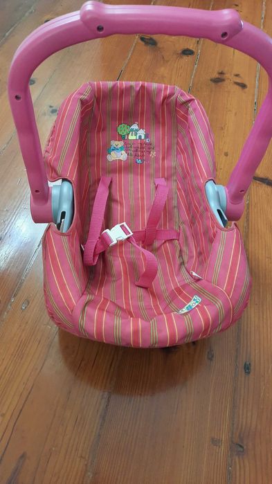 Maxicosi para bonecos