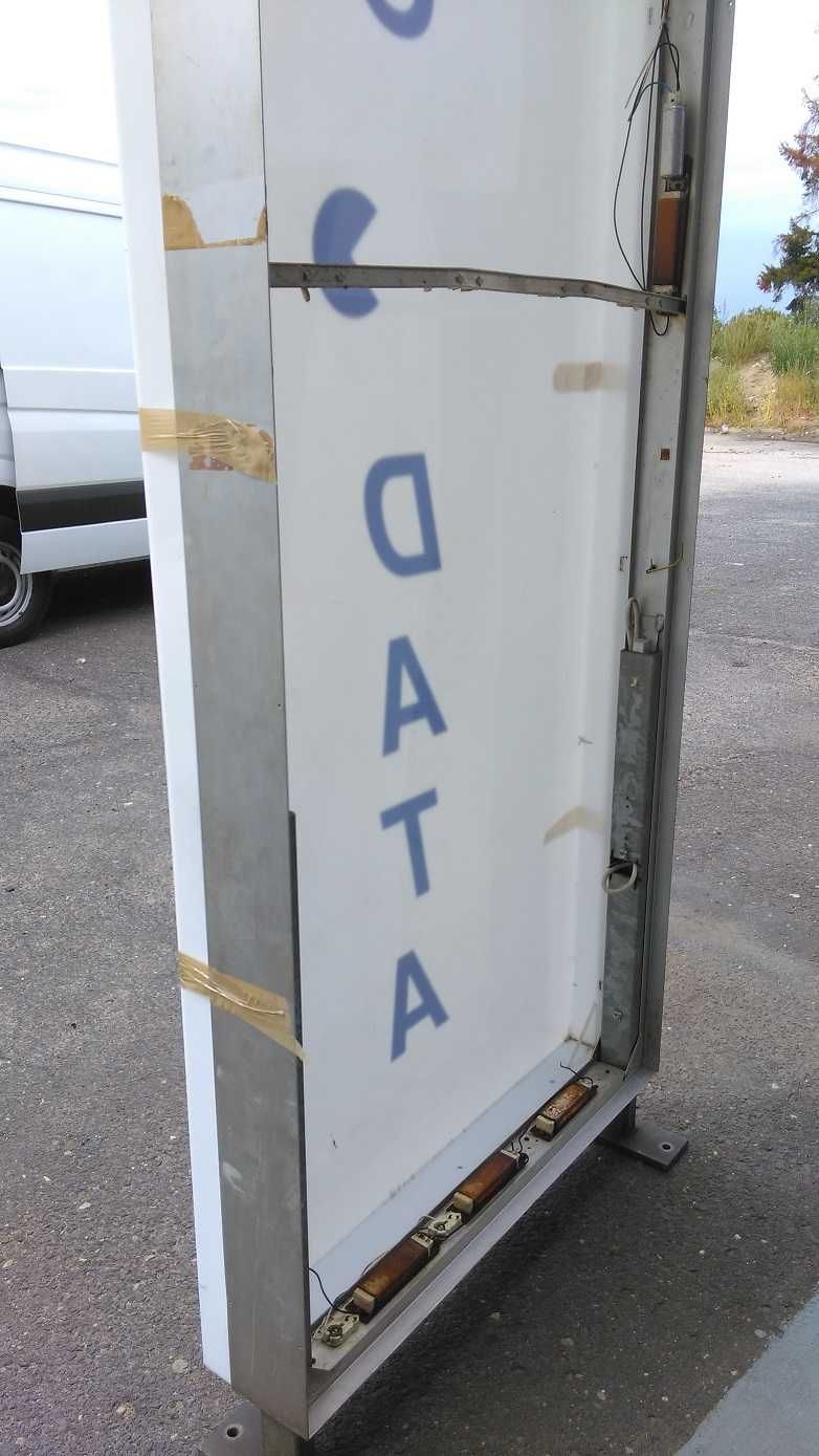 Szyld Reklama stojąca podświetlana.