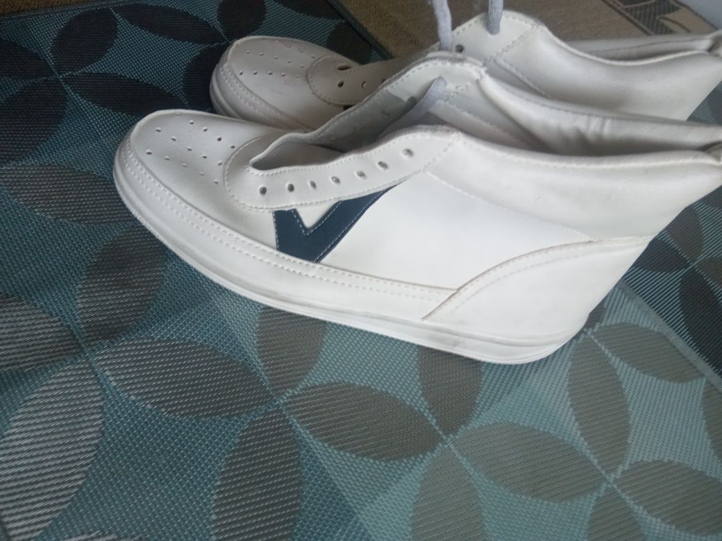Buty rozmiar 37 łukbut lata 89