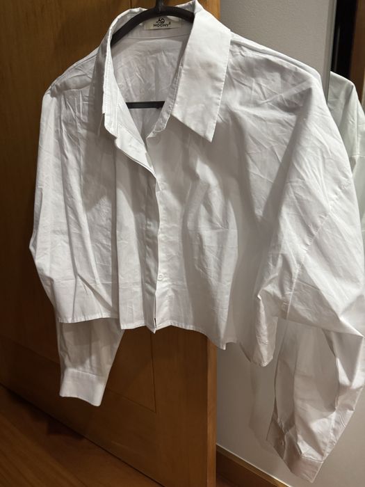 Blusa cropped branca da Mochy