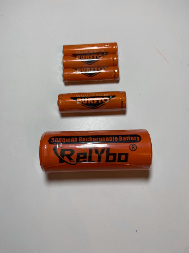 Nowa latarka z pokrowcem relybo