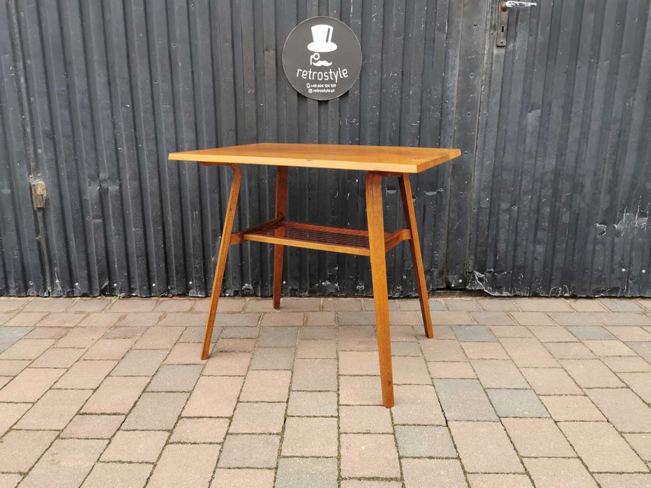 Stolik z żyłkową półką Dřevopodnik Holešov, Czechosłowacja '60, PRL