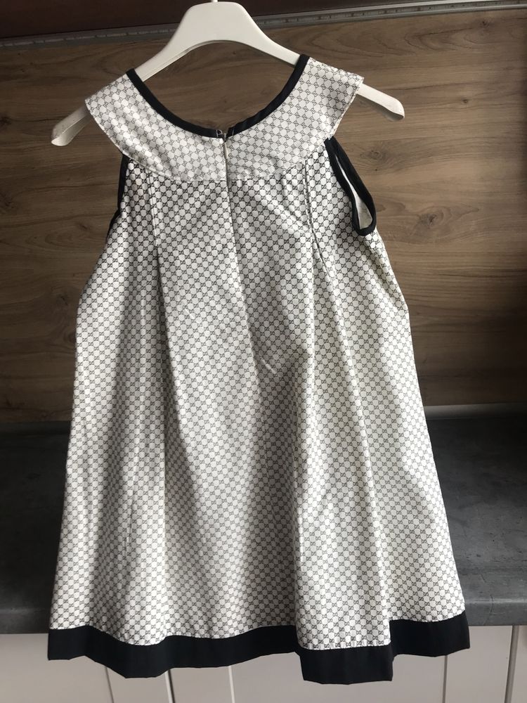 Sukienka dla dziewczynki - 134cm