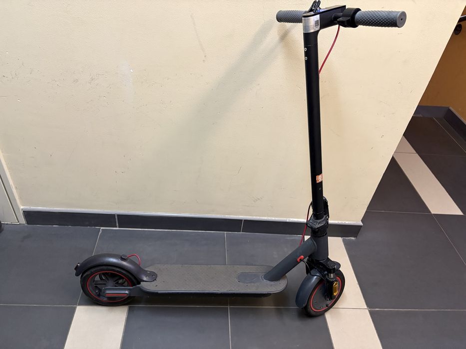 Електросамокат Xiaomi PRO 4 M365 500W 13Ah