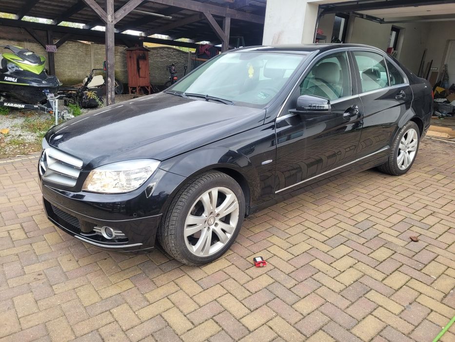 Mercedes c200 piękny Avangard