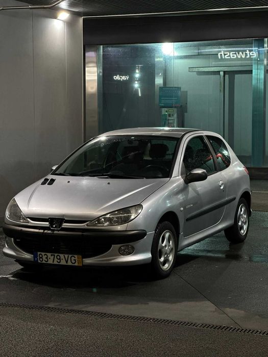 Peugeot 206 Silvercrest 1.4 Gasolina (2003)