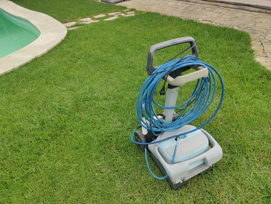 Robot Piscina Maytronics - Dolphin Zenit 15