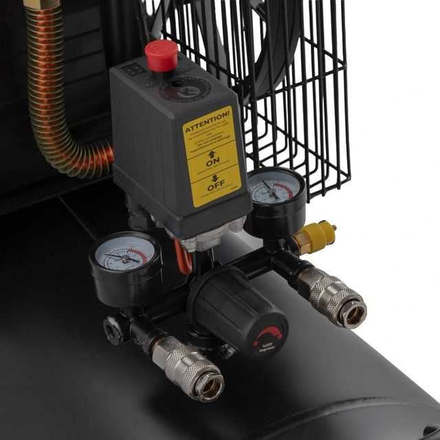 Компрессор 100 л, 1.8 кВт, 220 В, 10 атм, 250 л/мин. INTERTOOL PT-0012