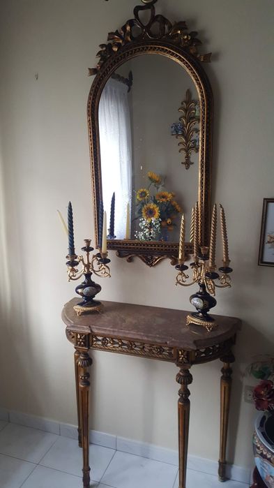 Credencia e espelho talha dourada