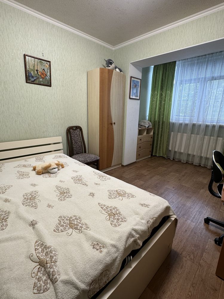ТЕРМІНОВО 3 кімнатна квартира з меблями та технікою