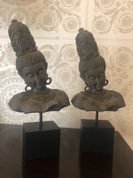 Par de bustos “Mulheres Africanas”