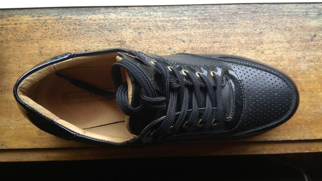 Sapatos / sapatilhas 39 marca José Alves