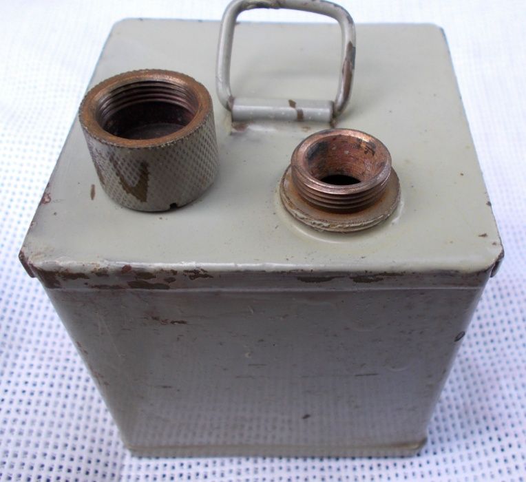 Бутылка,банка,ёмкость,военная,герметичная для эфира, металл , СССР