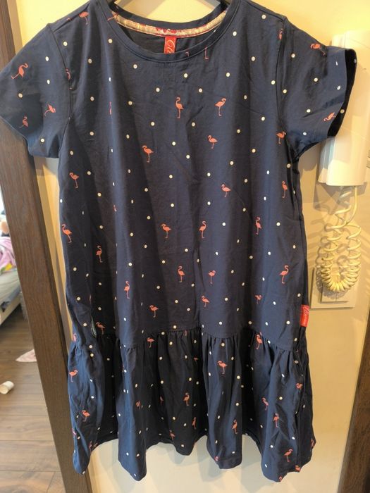 Sukienka we flamingi