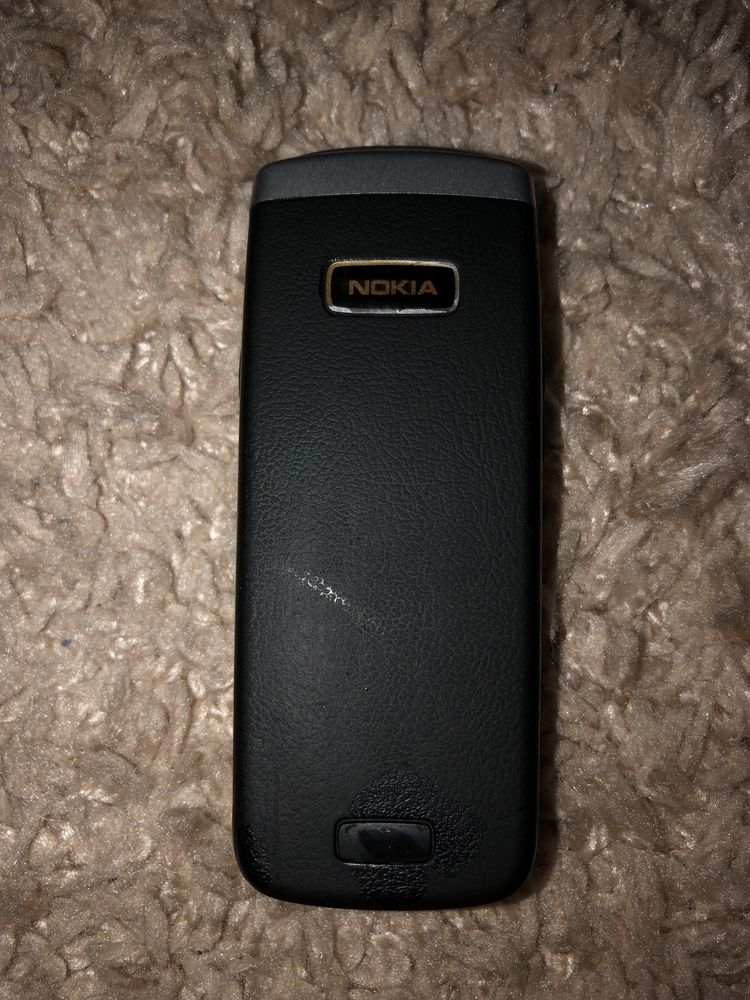 Продам Nokia 6021