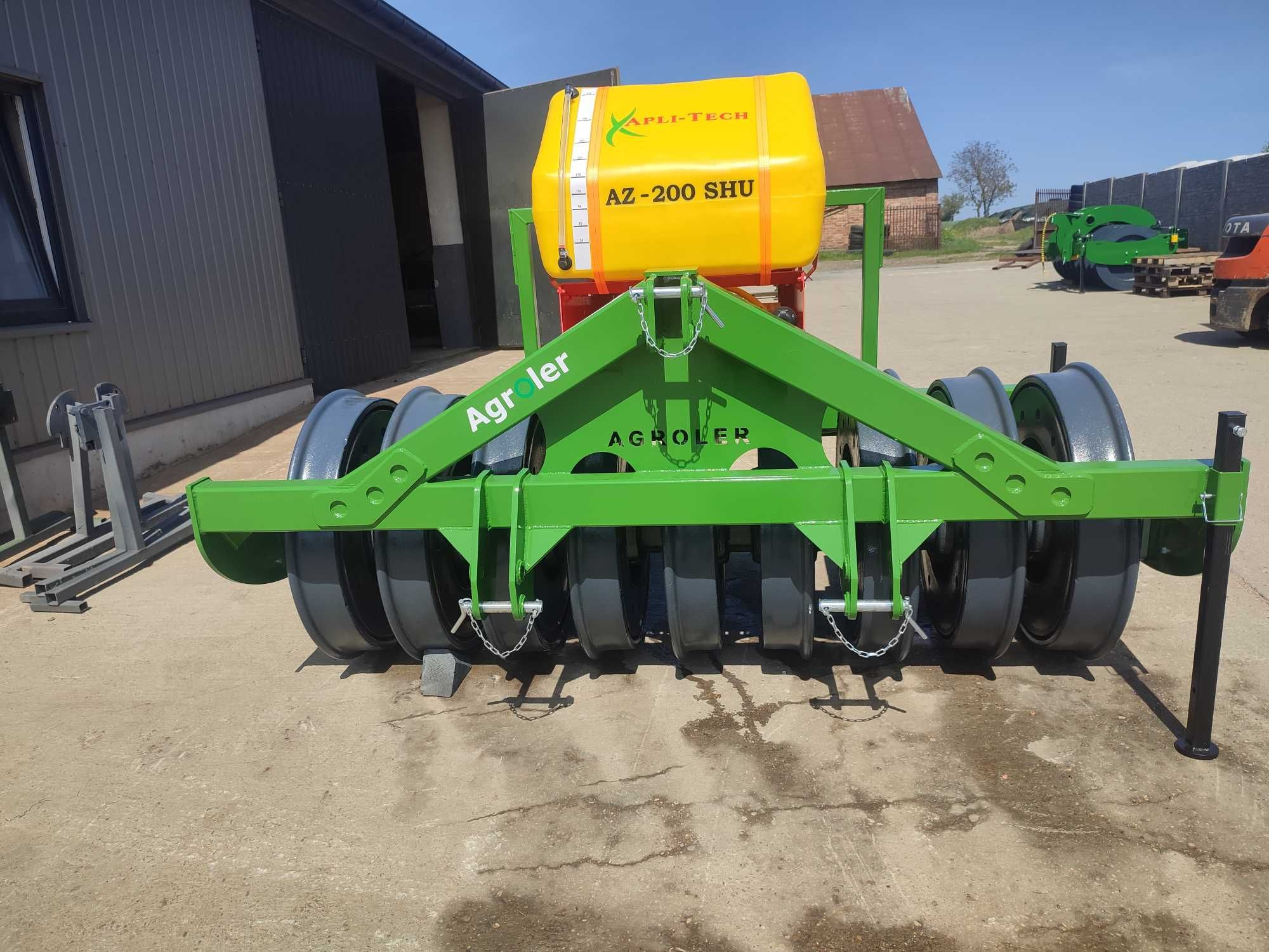 Aplikator zakiszania Pryzma Sieczkarnia AZ-200 SHU 200 ltr CE GW
