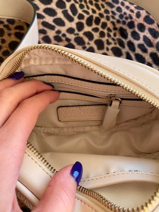 Kremowa nerka Valentino oryginalna piękna