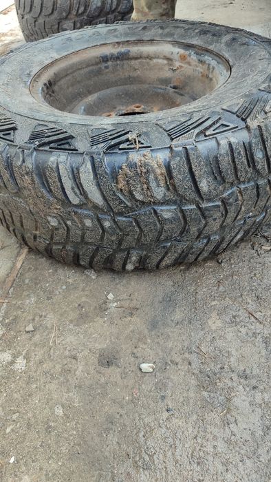Колеса з дисками 31/10.5r15