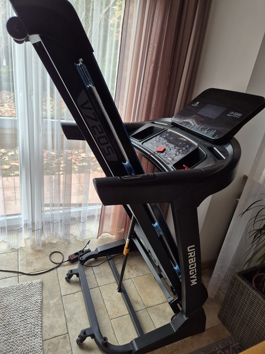 Urbogym -bieżnia elektryczna V720S