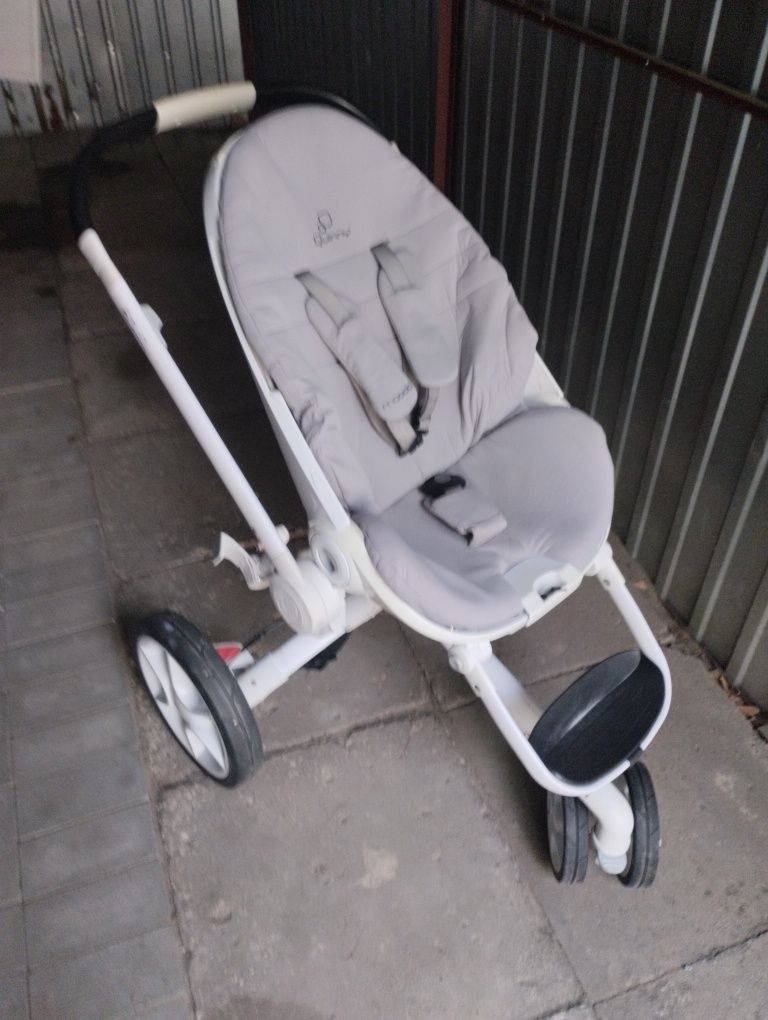Wózek dziecięcy spacerowy
