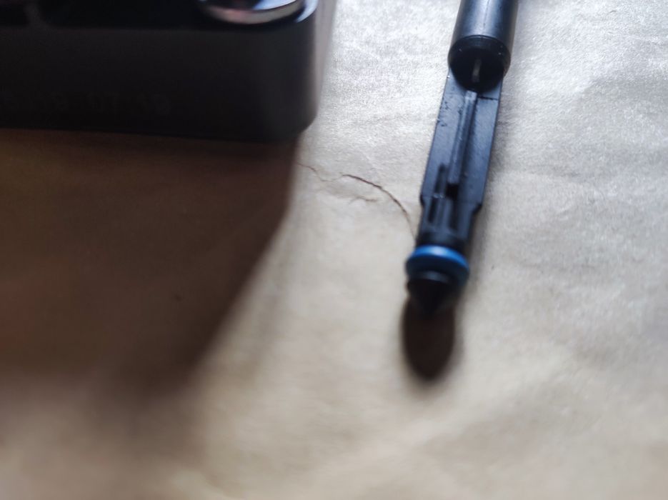 Citroen Peugeot 9809757980 орігинал корпус паливного фільтру новий