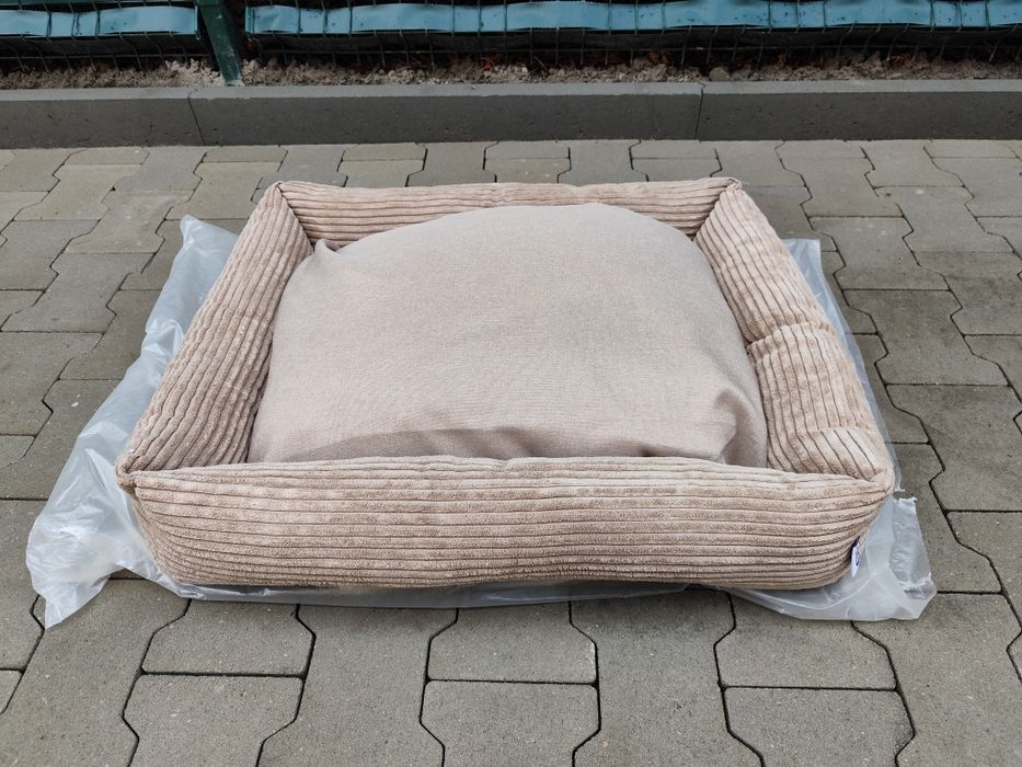Legowisko dla psa Tiaki Cord Lincoln 77x66 cm