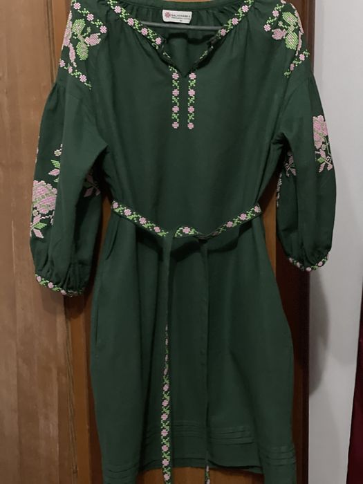 Вишите плаття лляне