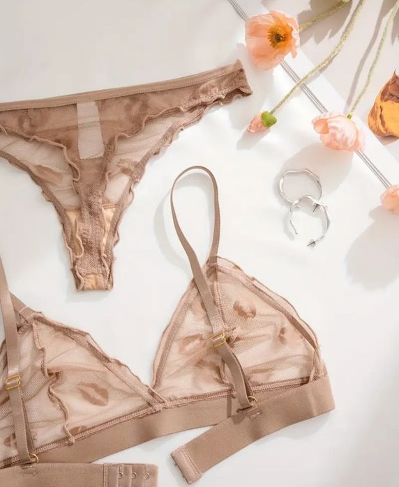 Классное сексуально женские нижнее белье сеточка с губами стринги S