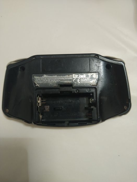 Game Boy Advance para peças ou restauro