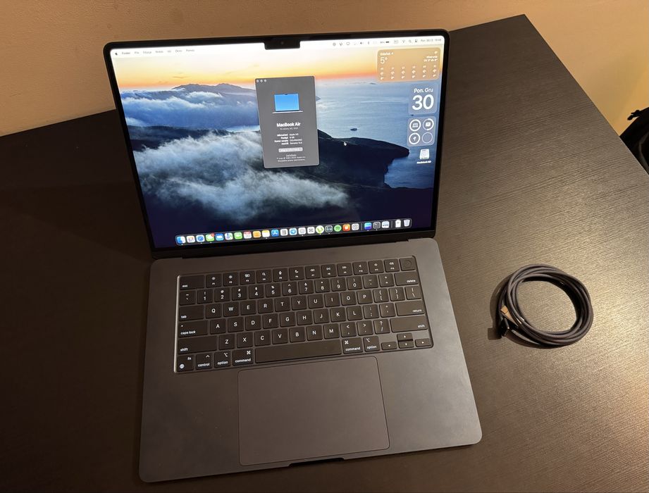 Macbook Air 15 cali M2 8 512 Midnight