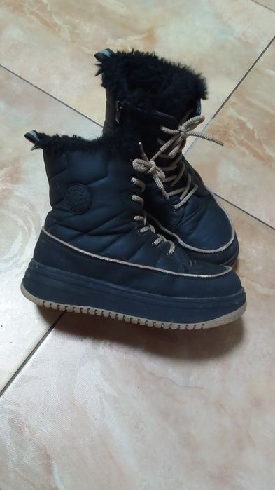 Зимове взуття для дівчинки устілка 22 см