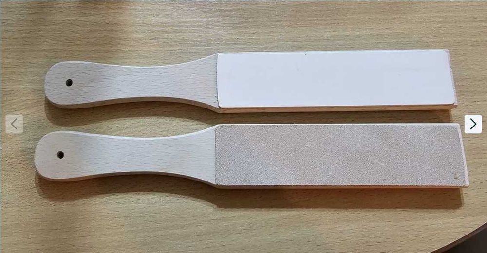Deska deseczka z pasami skórzanymi do ostrzenia noży, dłut