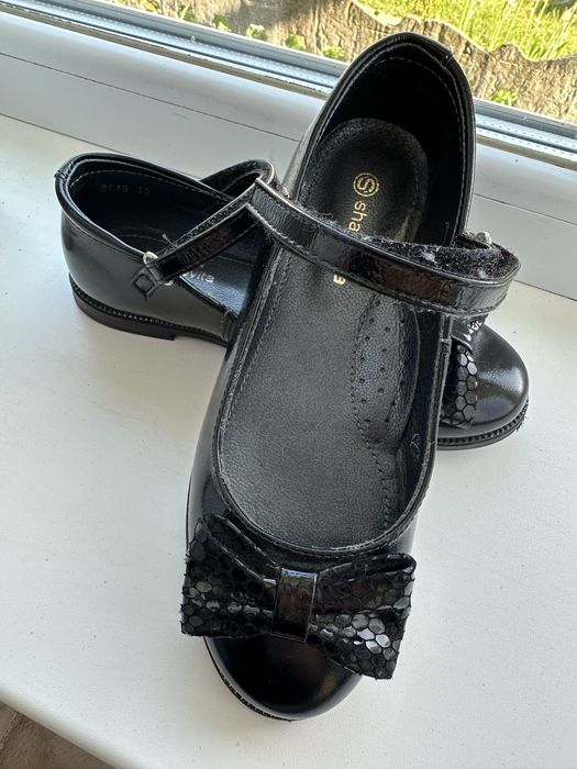 Продам дитячі туфлі