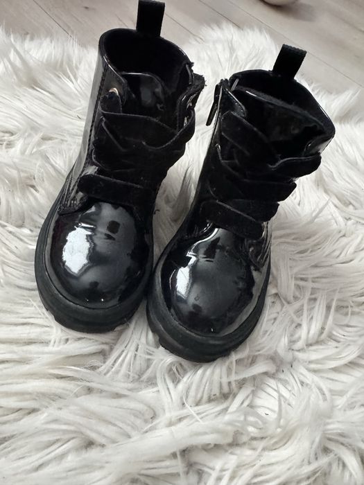 Buty dla dziewczynki czarne botki