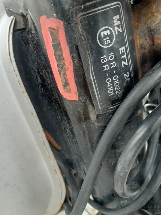 Mz etz 250 z dokumenrami na chodzie