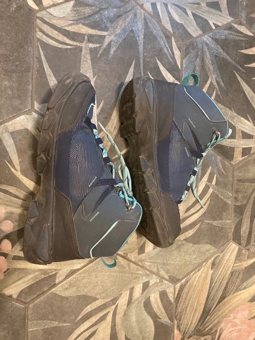 Buty górskie firmy Quechum rozmiar 36