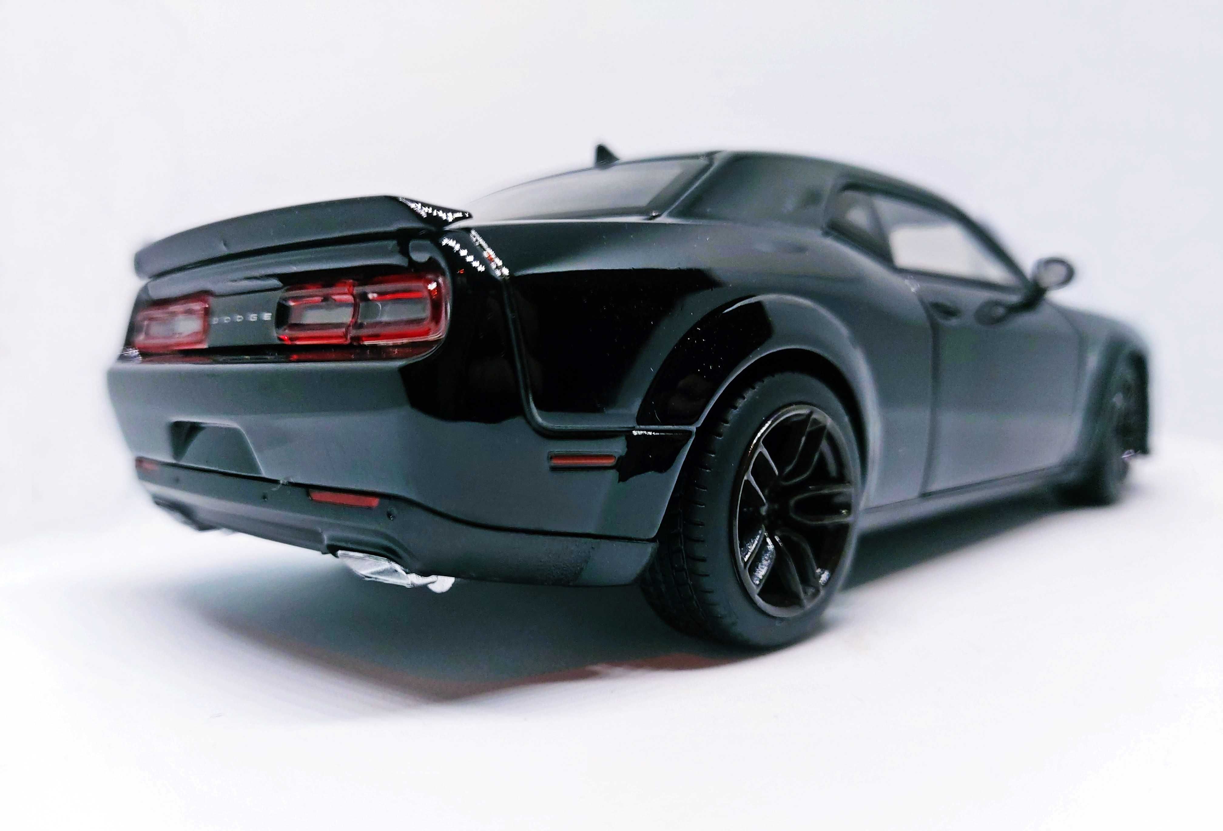 Dodge Challenger SRT Hellcat Redeye - Full Open 1/32